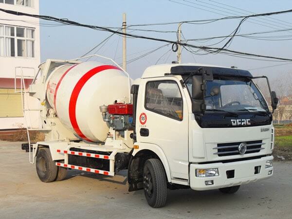 commercial vehicle in pakistan