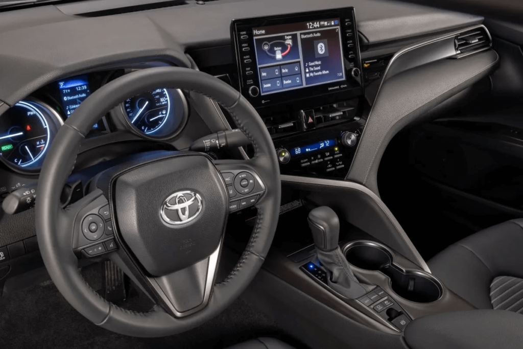 Toyota Camry 2022 premium features