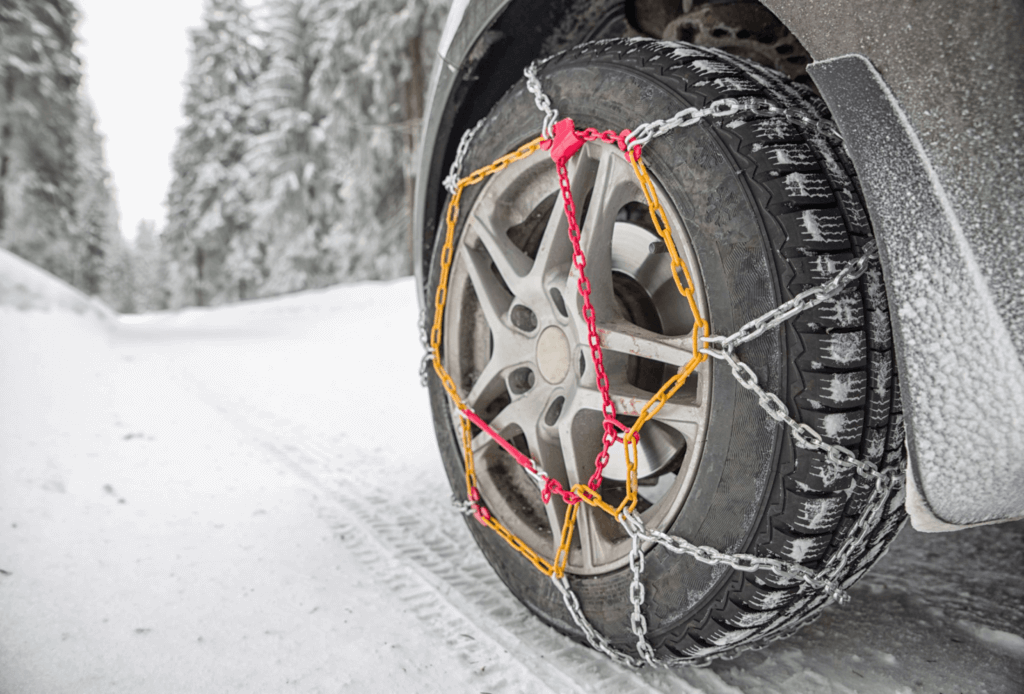 Snow chains to Drive in Snow
